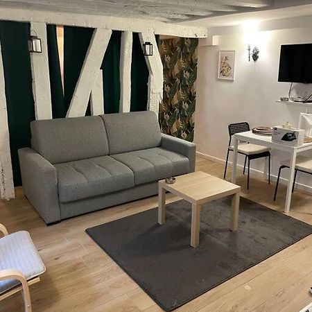 Appartement Confortable - Opera - Place De La Madeleine - Saint Martin - 4 Pers パリ エクステリア 写真