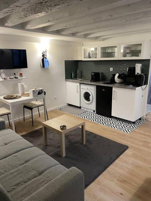 Appartement Confortable - Opera - Place De La Madeleine - Saint Martin - 4 Pers パリ エクステリア 写真